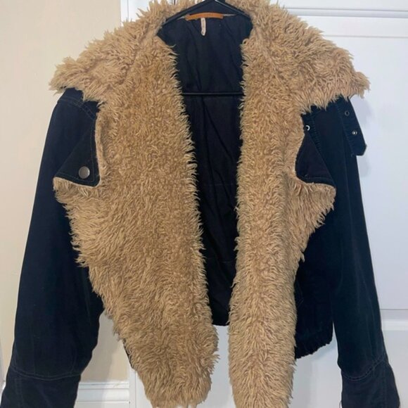 Free People Black Owen’s Sherpa Jacket - XS  as seen on Taylor Swift - Picture 6 of 12